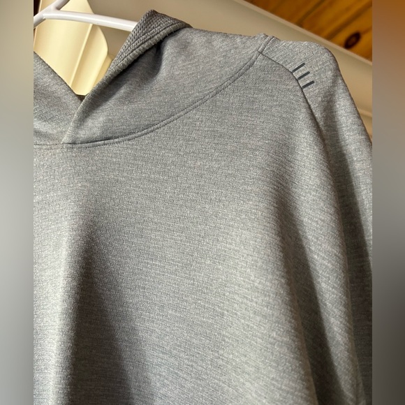 Lululemon Men’s Large TEXTURED TECH HOODIE - Picture 2 of 3